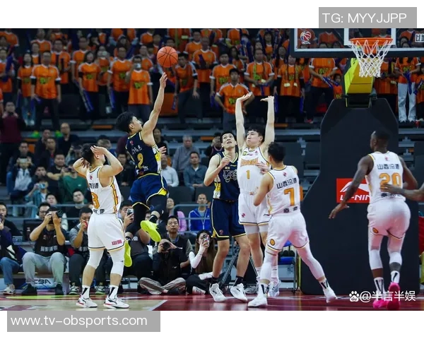 古德温表现出色12投5中贡献16分9篮板4助攻助力球队胜利